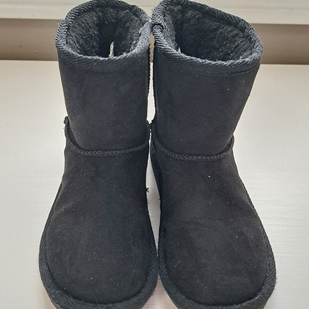 Kids Black Shearling Boots